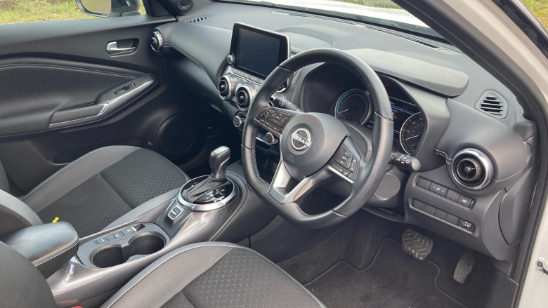 Nissan Juke 1.6 Hybrid N-Connecta 5dr Auto Hybrid Hatchback